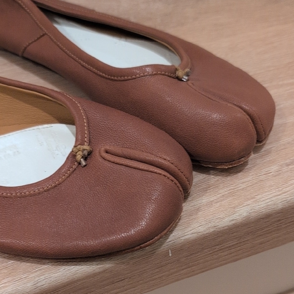 Brown Leather Split Toe Ballet Flats - Picture 5 of 9